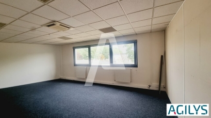 Activités / entrepôts à louer – VILLEJUST (91140) – 3