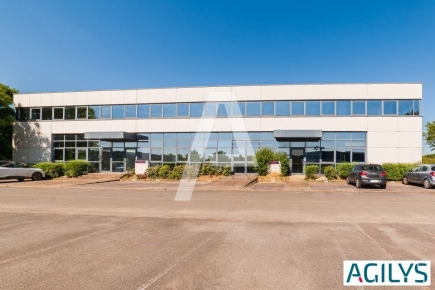 Activités / entrepôts à louer – SACLAY (91400) – 5