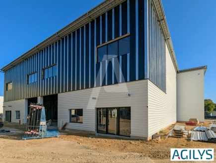 Activités / entrepôts à vendre – OLLAINVILLE (91290) – 5