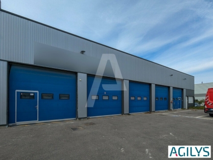 Activités / entrepôts à vendre – GUIBEVILLE (91630) – 2
