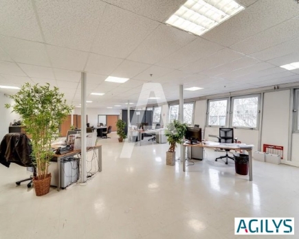 Activités / entrepôts à louer – VILLEJUST (91140) – 3