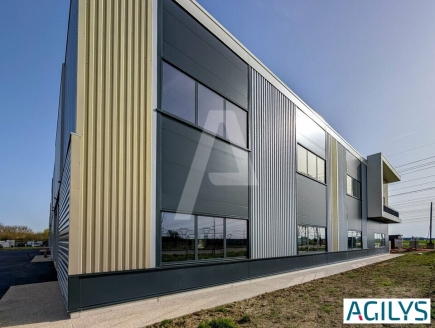 Activités / entrepôts à vendre – VILLEBON SUR YVETTE (91140) – 2