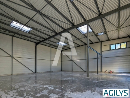 Activités / entrepôts à vendre – OLLAINVILLE (91290) – 5