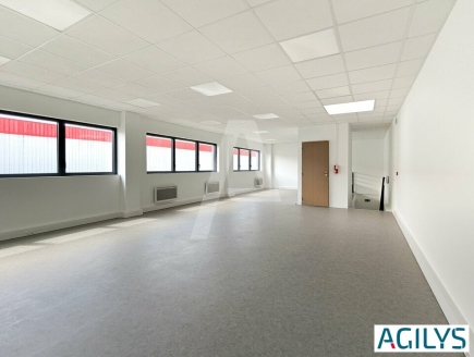 Activités / entrepôts à louer – CORBEIL ESSONNES (91100) – 3