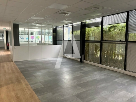 Activités / entrepôts à louer – PALAISEAU (91120) – 2