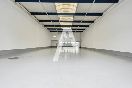 Activités / entrepôts à louer – BONNEUIL SUR MARNE (94380) – 3