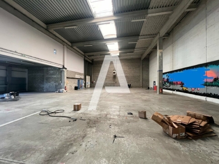 Activités / entrepôts à louer – IVRY SUR SEINE (94200) – 3