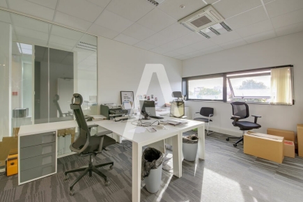 Activités / entrepôts à louer – IVRY SUR SEINE (94200) – 2