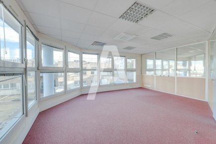 Activités / entrepôts à louer – IVRY SUR SEINE () – 5