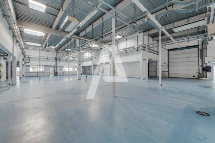 Activités / entrepôts à louer – IVRY SUR SEINE () – 3