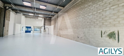 Activités / entrepôts à louer – FRESNES (94260) – 3