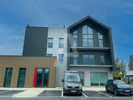 Bureaux à louer – PLAISIR (78370) – 2