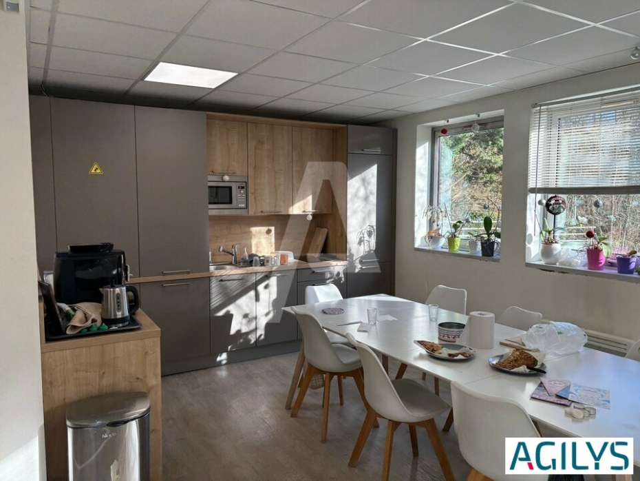 Bureaux à louer – ORSAY (91400) – 1