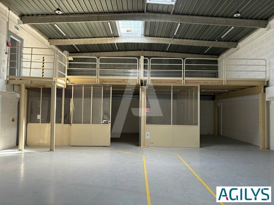 Activités / entrepôts à louer – MASSY (91300) – 1