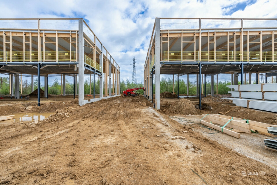 Activités / entrepôts à louer – MOISSY-CRAMAYEL (77550) – 1