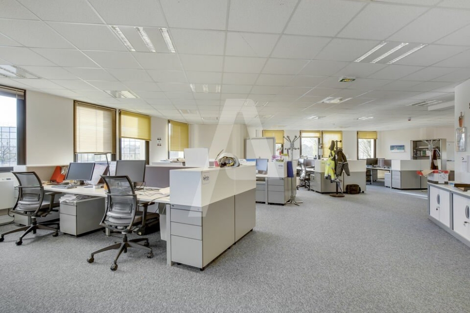 Bureaux à louer – SACLAY (91400) – 1