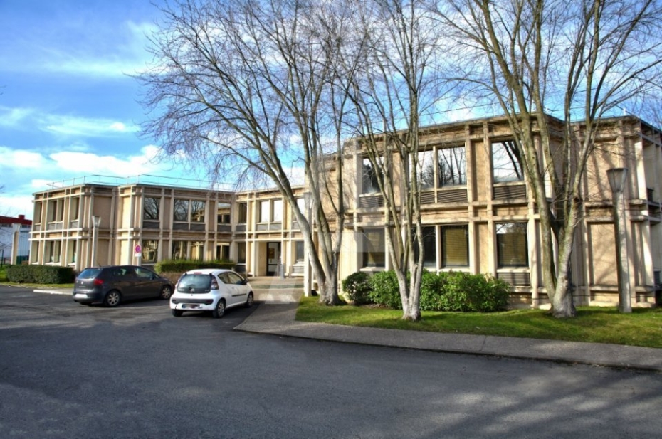 Activités / entrepôts à louer – SAINT AUBIN (91190) – 1