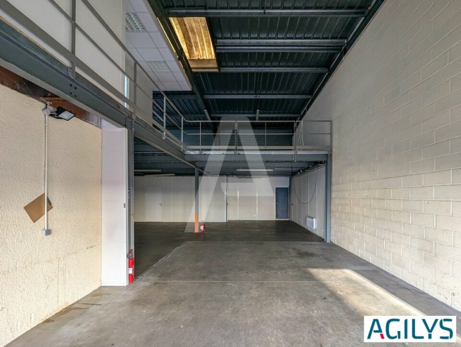 Activités / entrepôts à vendre – MORSANG-SUR-ORGE (91390) – 1