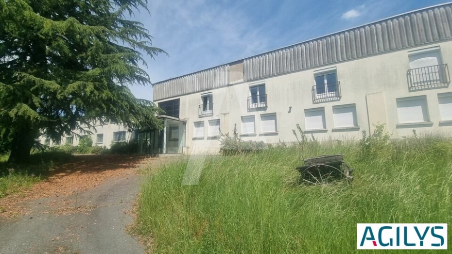 Activités / entrepôts à vendre – MARCOUSSIS (91460) – 1