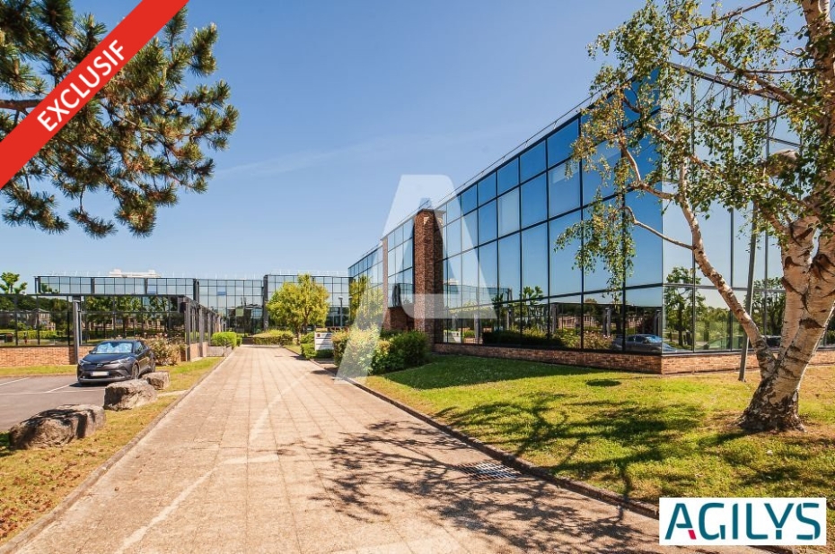 Activités / entrepôts à vendre – SACLAY (91400) – 1