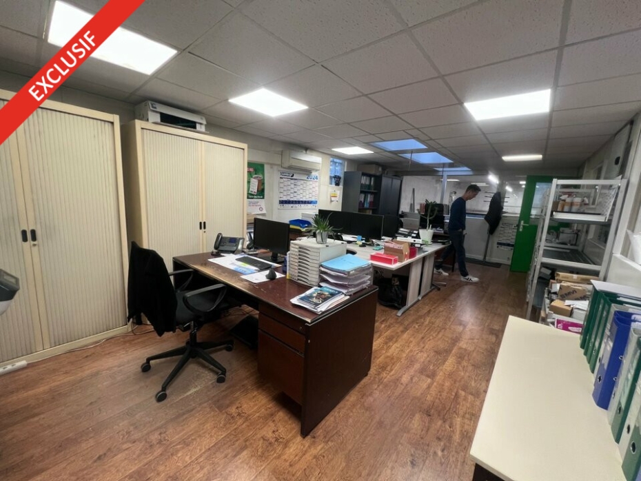 Activités / entrepôts à vendre – IVRY-SUR-SEINE (94200) – 1