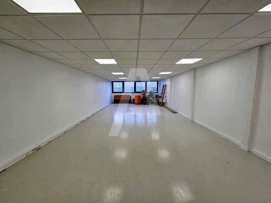 Activités / entrepôts à vendre – ÉVRY-COURCOURONNES (91080) – 1