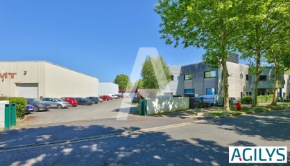 Activités / entrepôts à louer - COLLÉGIEN – Photo 1