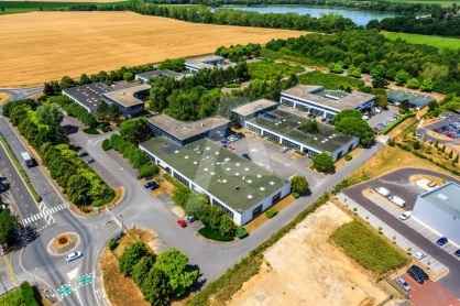 Bureaux à louer - SACLAY – Photo 1