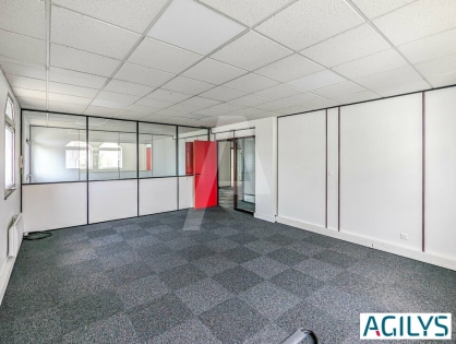 Bureaux à vendre - ORSAY – Photo 1