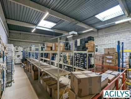Activités / entrepôts à louer - VERRIERES LE BUISSON – Photo 1