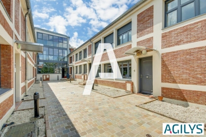 Bureaux à louer - IVRY SUR SEINE – Photo 1