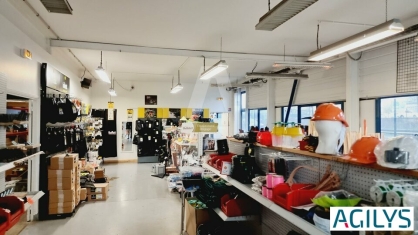 Activités / entrepôts à louer - FRESNES – Photo 1