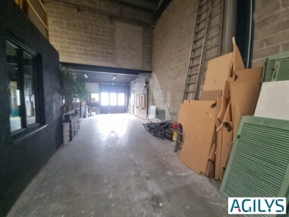 Activités / entrepôts à louer - FRESNES – Photo 1