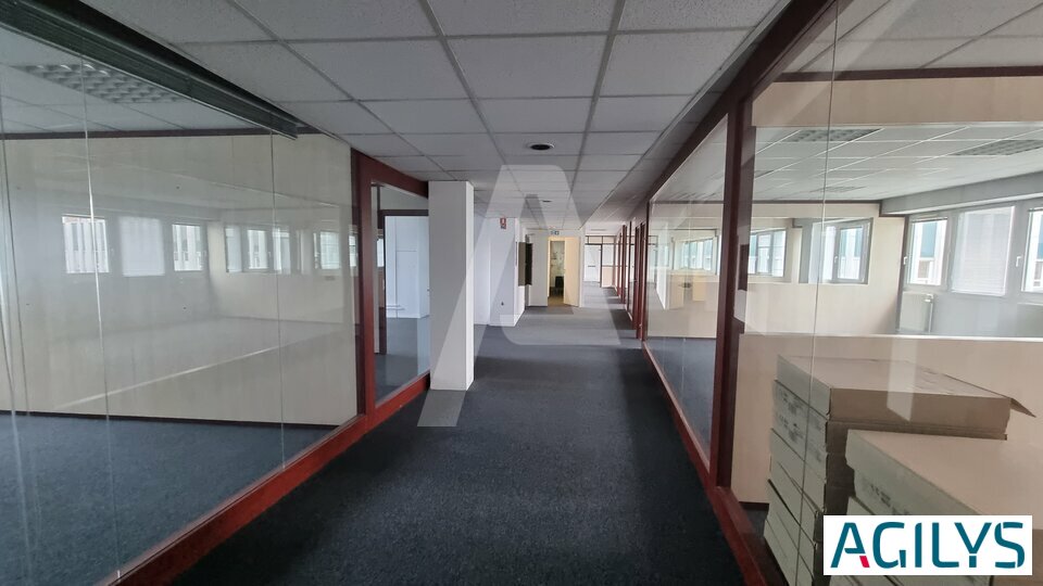 Bureaux à louer - MASSY – Photo 1