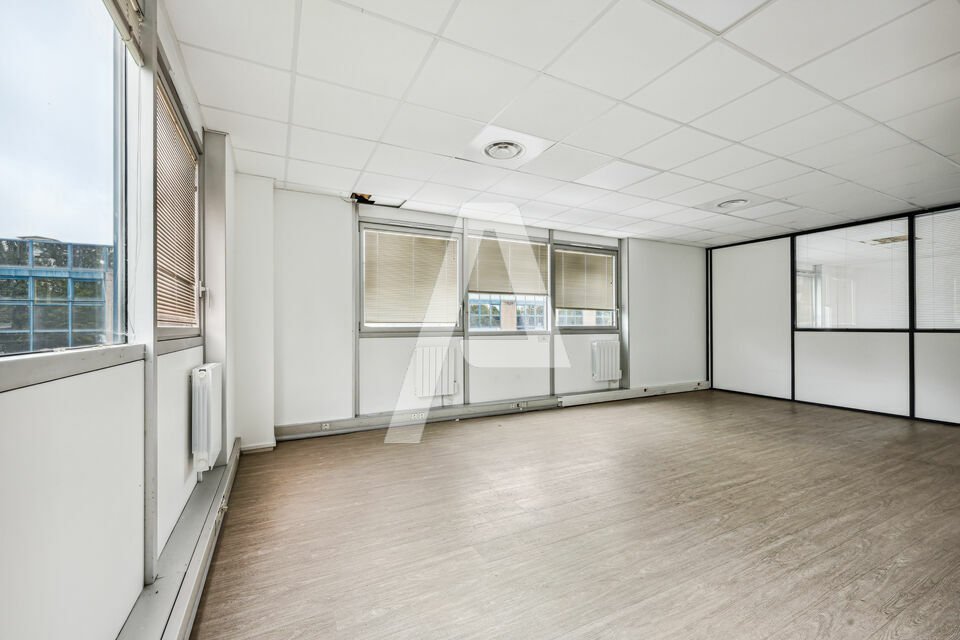 Bureaux à louer - VILLIERS-SUR-MARNE – Photo 1