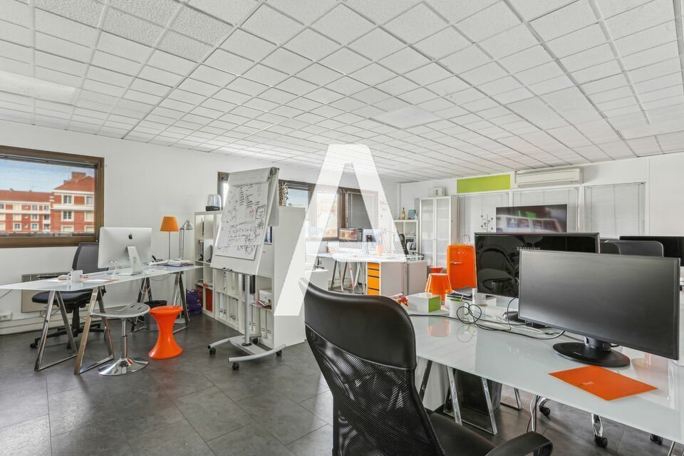 Bureaux à louer - IVRY-SUR-SEINE – Photo 1